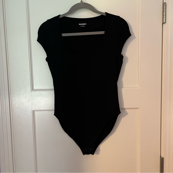 Old Navy Short Sleeve Bodysuit - Picture 1 of 4